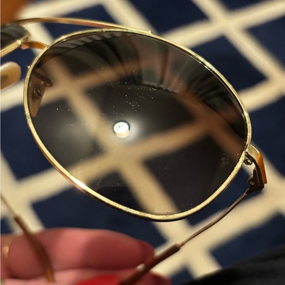 Ray-Ban Classic Gold Aviator Sunglasses - Picture 9 of 11
